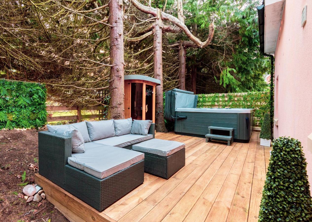 Pink Spa Nest Blairgowrie and Rattray Εξωτερικό φωτογραφία